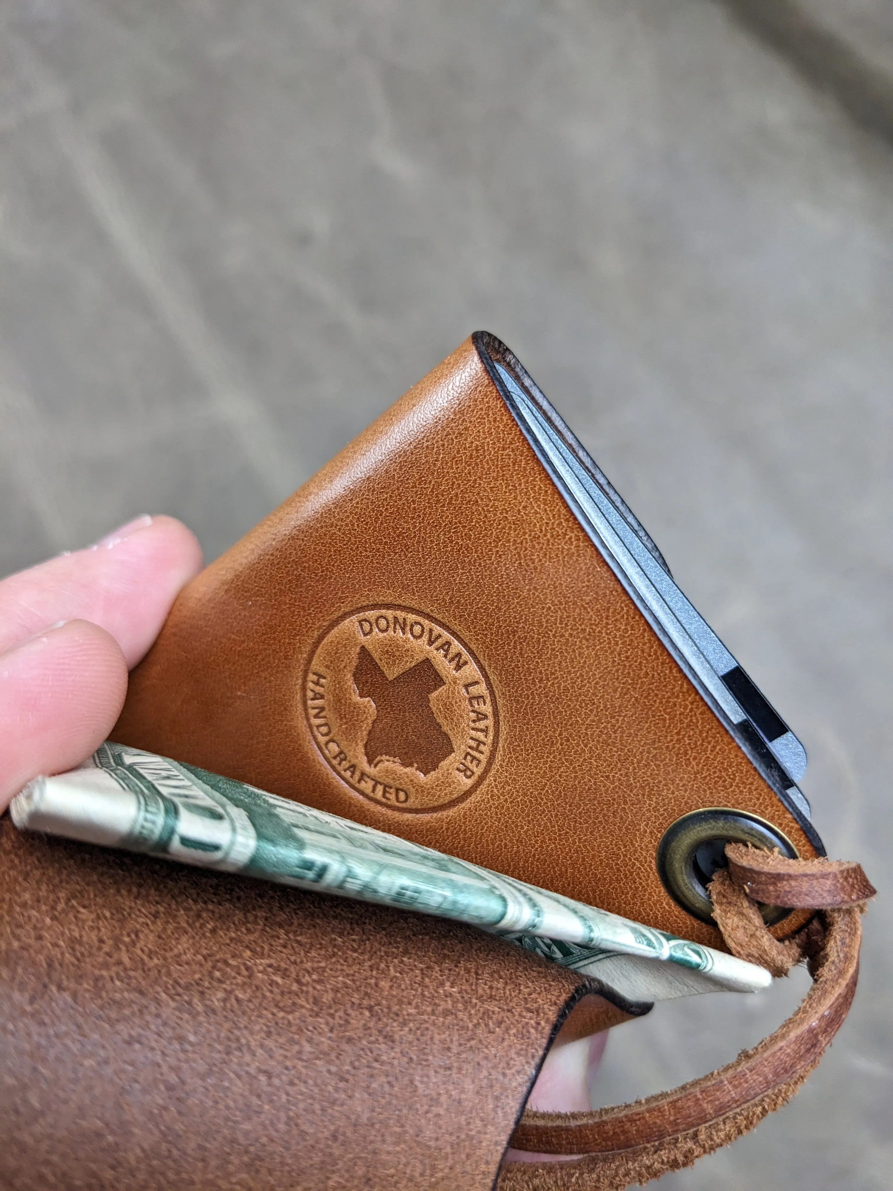 Hiker Wallet - Toffee Tan